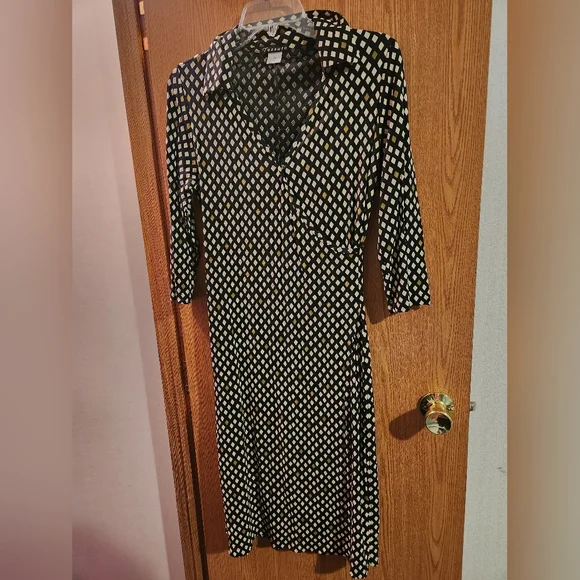 ๐3/$10 Tessuto Size Medium Long Sleeve Women's Dress - Picture 2 of 9